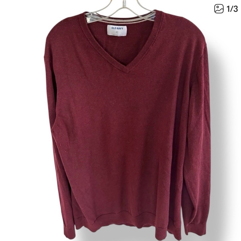 Old Navy Men’s V-Neck Sweater